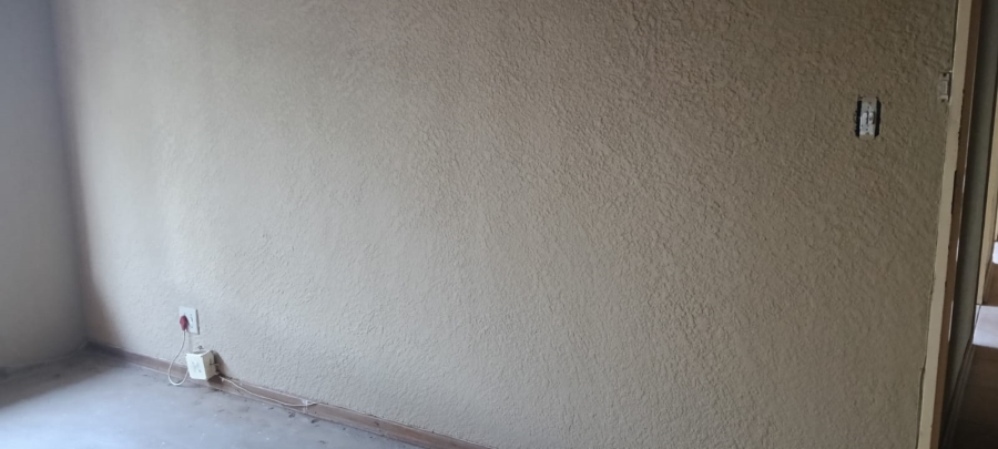 4 Bedroom Property for Sale in Pellissier Free State